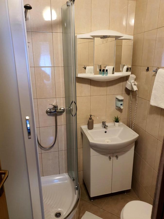 Guesthouse Kovacevic Korenica Bagian luar foto