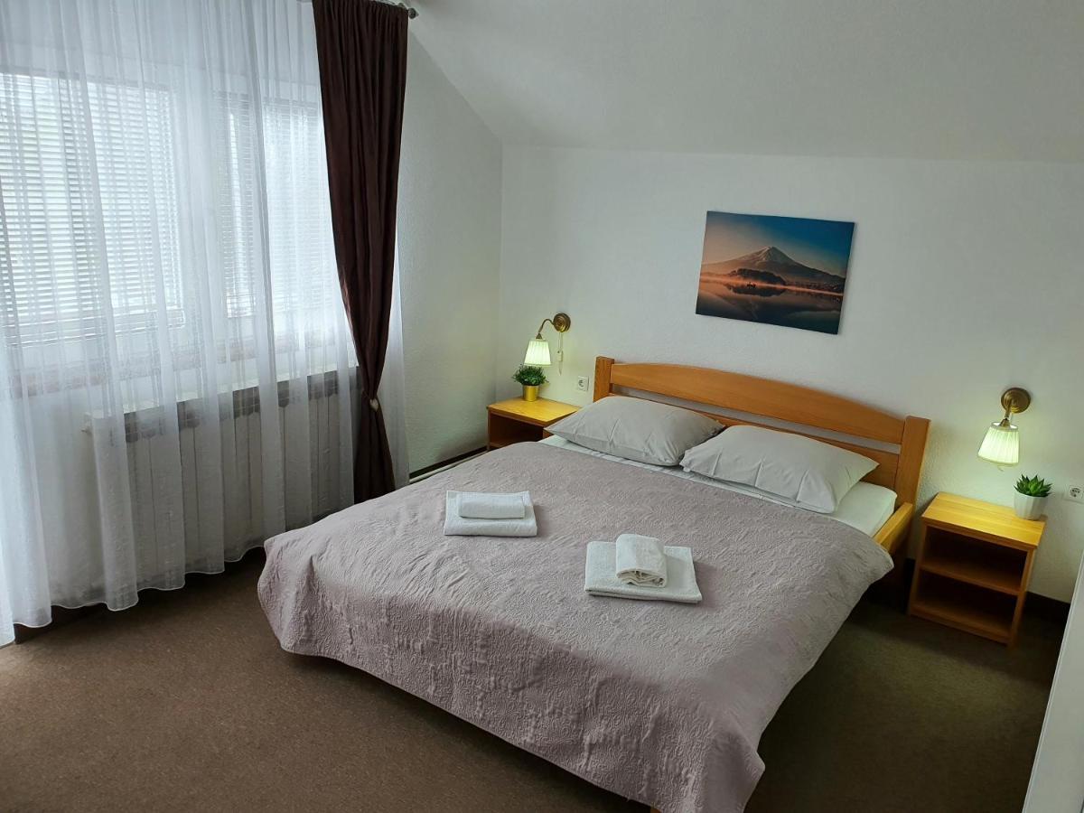 Guesthouse Kovacevic Korenica Bagian luar foto