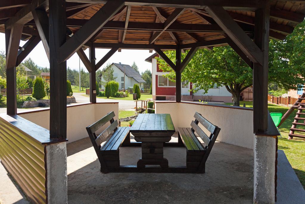 Guesthouse Kovacevic Korenica Bagian luar foto