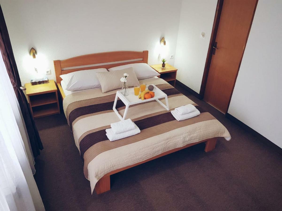 Guesthouse Kovacevic Korenica Bagian luar foto