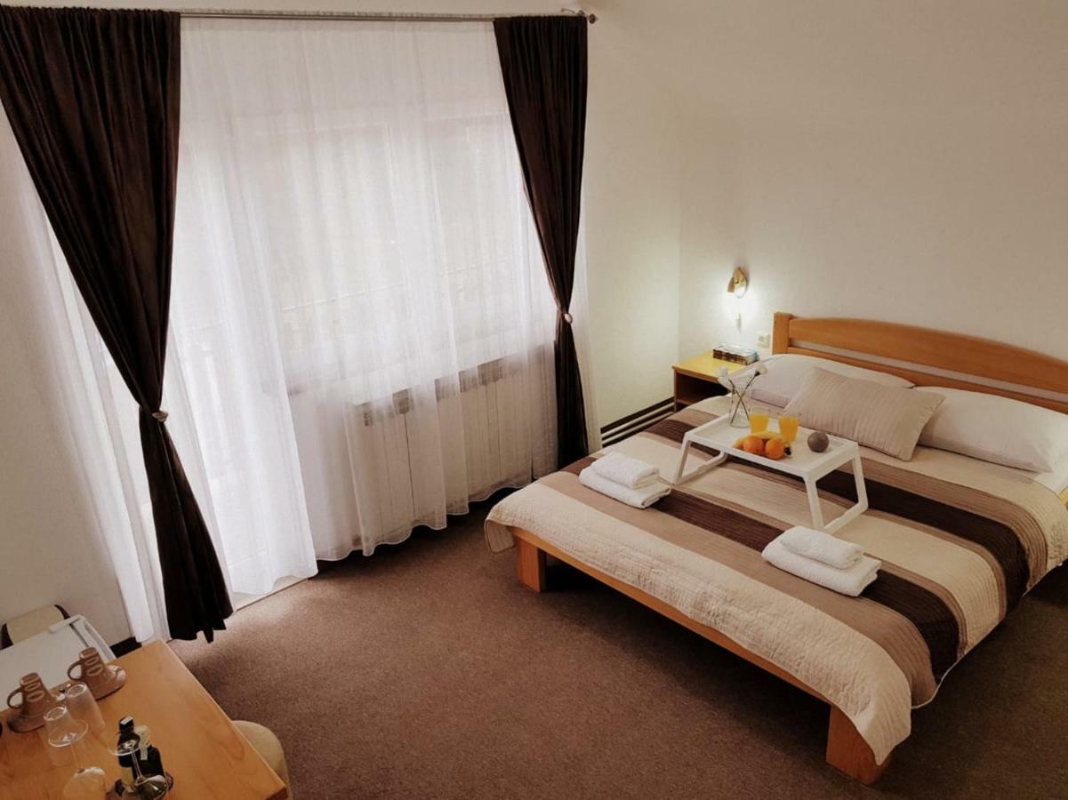 Guesthouse Kovacevic Korenica Bagian luar foto
