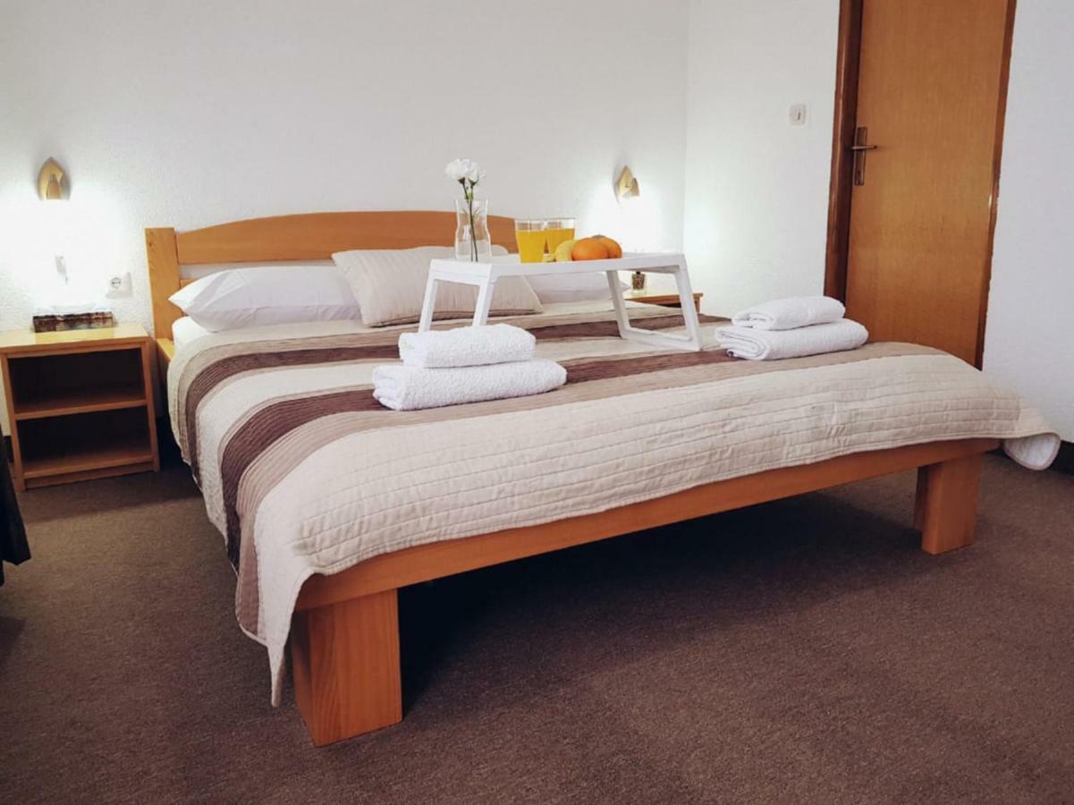 Guesthouse Kovacevic Korenica Bagian luar foto